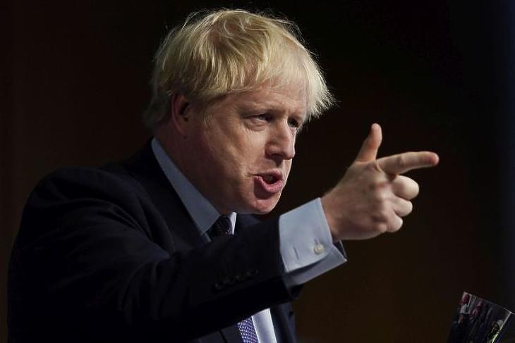 Boris Johnson szerint sikeres az oltási kampány (fotó: MTI)