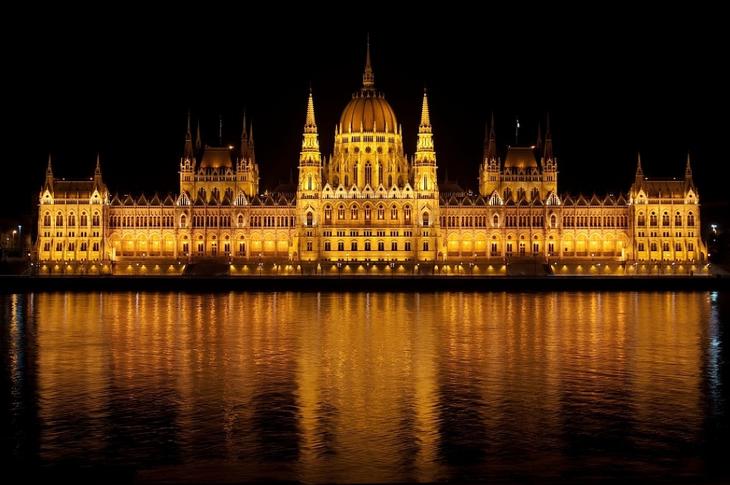 Eldőlt: kéri az Orbán-kormány a Helyreállítási Alap hitelét is