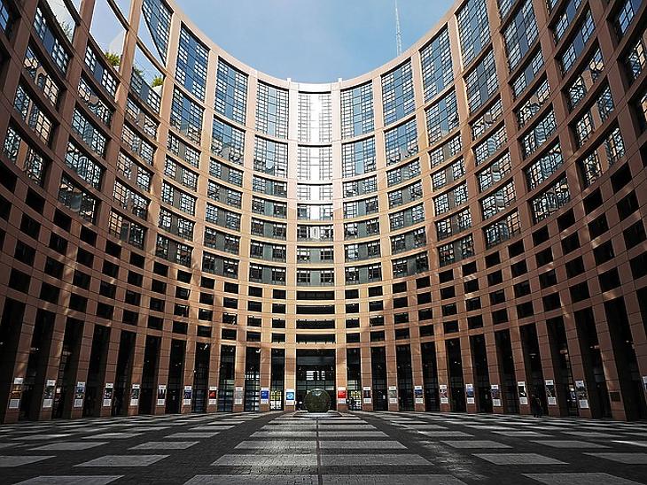 Már ma megindul az EP-választás