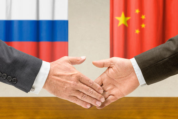 Peking és Moszkva erősödő kapcsolatai egyre komolyabb kihívást jelentenek az USA által vezetett szövetség dominanciájára. Fotó: depositphotos