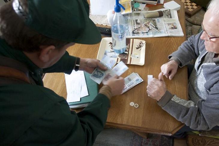 Milliók a létminimum alatt: a magyar nyugdíjasok és a szegények egyre jobban leszakadnak
