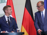 Magyar Péter miniszterelnök (b) és Friedrich Merz német kancellár a megbeszélésüket követő sajtóértekezleten a berlini kancellárián 2026. június 2-án.