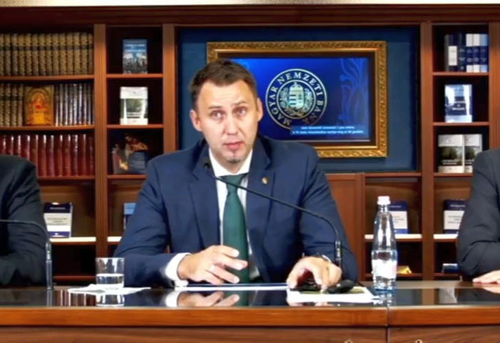 Szigor lesz - ígéri az MNB alelnöke. (Forrás: Youtube)