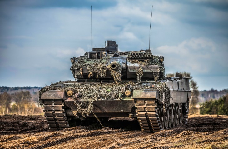 Csehország összesen tizennégy régebbi gyártású Leopard 2A4 tankot és egy Bpz3 Büffel páncélozott harckocsit kap Németországtól. Depositphotos