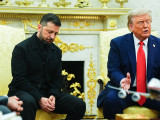 Donald Trump amerikai  és Volodimir Zelenszkij ukrán elnök megbeszélést folytat a washingtoni Fehér Ház Ovális irodájában 2025. augusztus 18-án