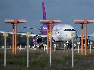 Tömeges leépítés a Wizz Airnél, ezer dolgozótól válnak meg