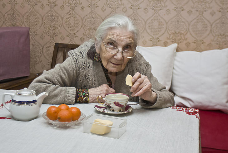 Az egyedül élő idősek még magányosabbak. Képünk illusztráció: Depositphotos