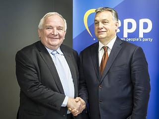 Mi lesz a Fidesz kizárásával? Ezt gondolja Orbán barátja 