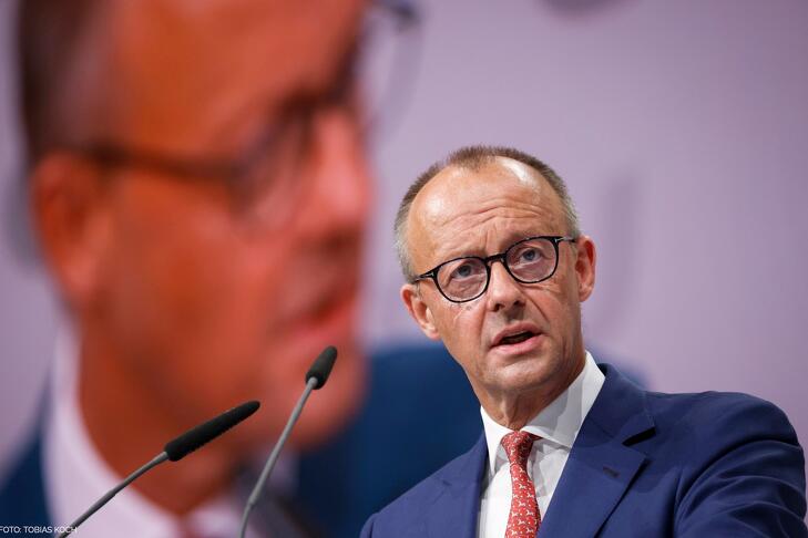 Friedrich Merz távolodna