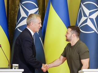 Konkrét kérésekkel a NATO központjában járt Volodimir Zelenszkij