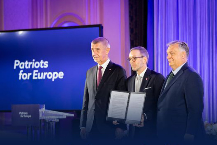 Andrej Babis, Herbert Kickl és Orbán Viktor az új frakció bejelentéséről szóló sajtótájékoztatójukon. Kik jönnek még?
