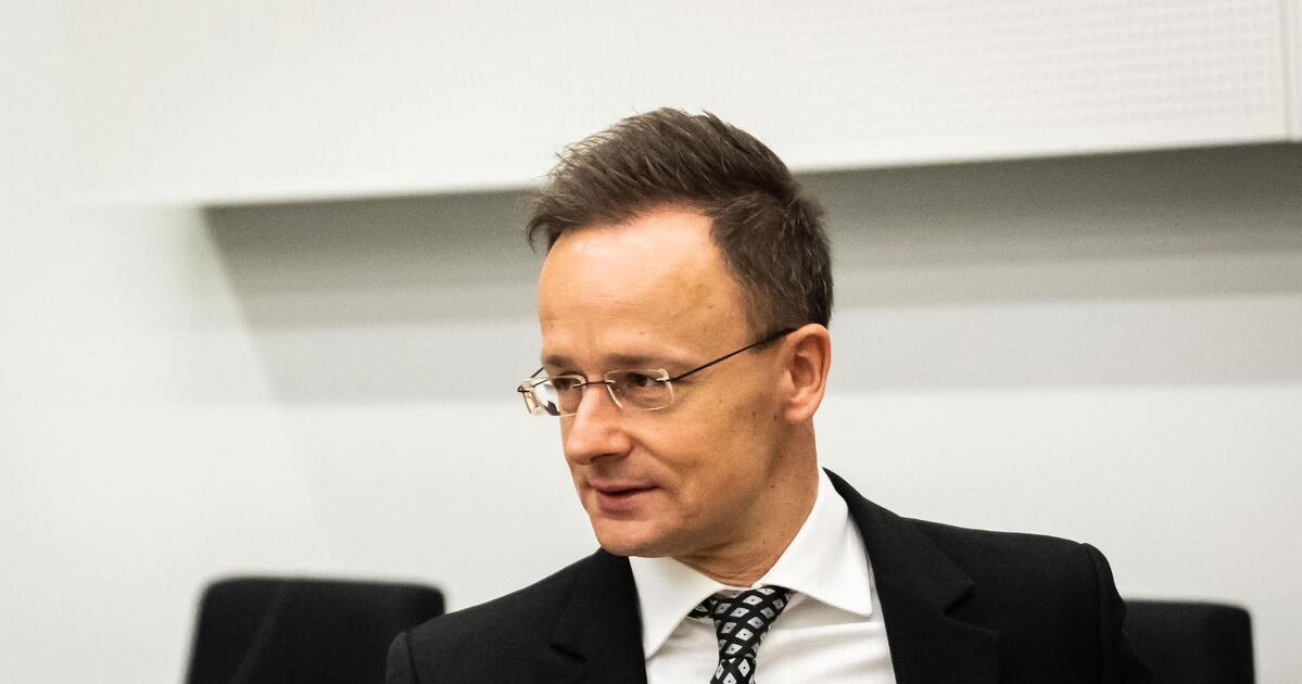 Szijjártó Péter szerint Irán lebombázása békeerőfeszítés volt