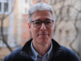 Ádám Zoltán közgazdász, egyetemi oktató október 9-én, szerdán 15 óra 30 perckor lesz a vendégünk. 
