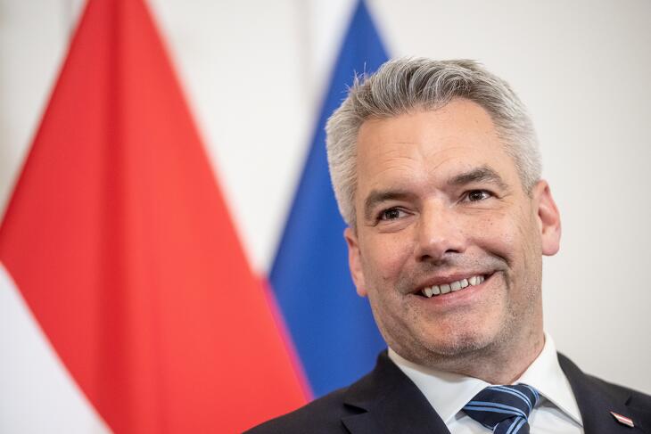 Kalr Nehammer csak a Szabadságpárttal zárta ki a koalíciót, ám nem tudott megegyezni a szociáldemokratákkal sem