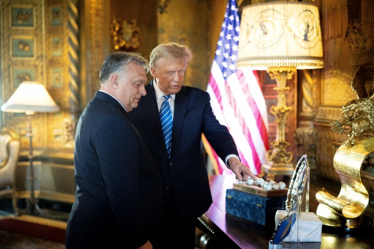 Rokonlelkek: Donald Trump Mar-a-Lagóban, floridai rezidenciáján fogadta Orbán Viktort 2024. március 8-án. Fotó: MTI/Miniszterelnöki Sajtóiroda/Fischer Zoltán