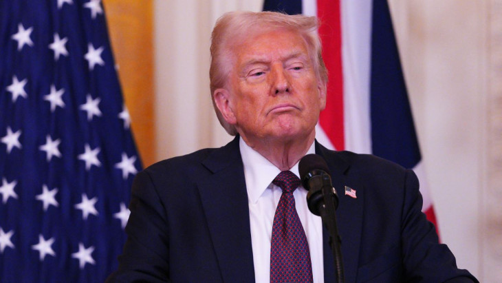 Újraválasztása óta önelégült kifejezés van Trump arcán