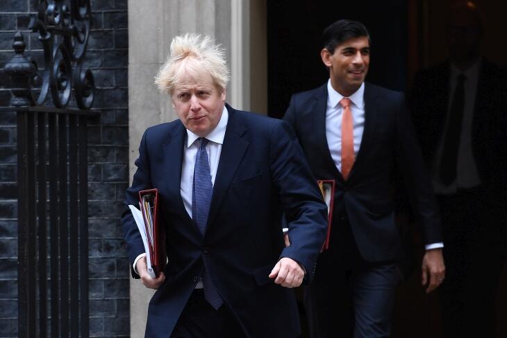 Mögöttem az utódom: Boris Johnson és Rishi Sunak a Downing Street 10. előtt