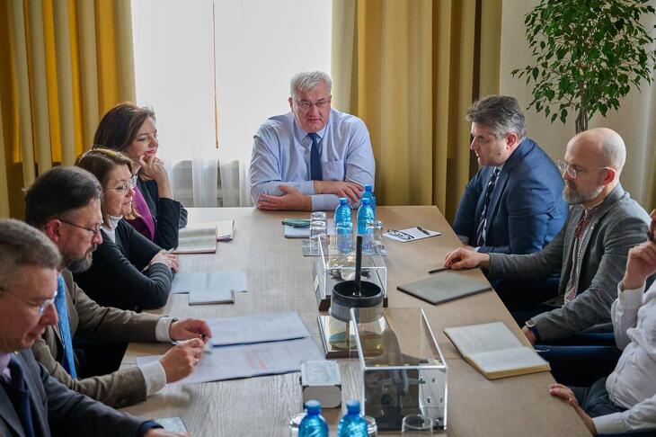 Az ukrán nagykövetség az orosz kézjegyet látja a Magyarországon elfogott pénzszállítók ügyében