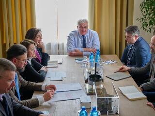 Az ukrán nagykövetség az orosz kézjegyet látja a Magyarországon elfogott pénzszállítók ügyében