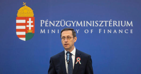 The government published under the cover the extent of the problems facing the Hungarian economy