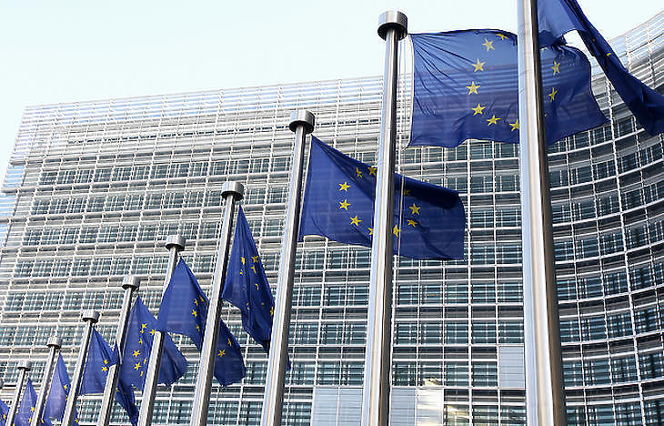 Engedtek a lengyelek az EU-nak