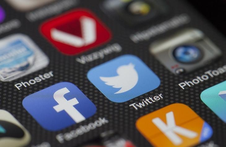 Töröld a Facebook-ot? Száguldanak a konkurensek