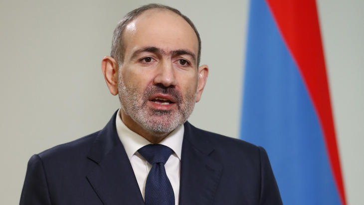 Államcsínytől tart az örmény kormányfő az azeri katonai agresszió után
