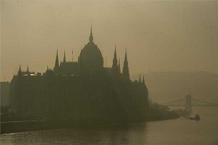 Borús a kép Budapesten (Fotó. Balogh Zoltán/MTI)