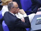 Friedrich Merz leendő kancellár, a Kereszténydemokrata Unió (CDU) elnöke és frakcióvezetője az új összetételű német parlament alakuló ülésén Berlinben 2025. március 25-én. 