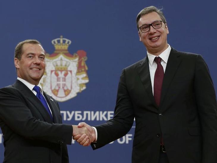 Putyin és Macron nagy balkáni paktuma? Szerbia ma nagy lépést tesz