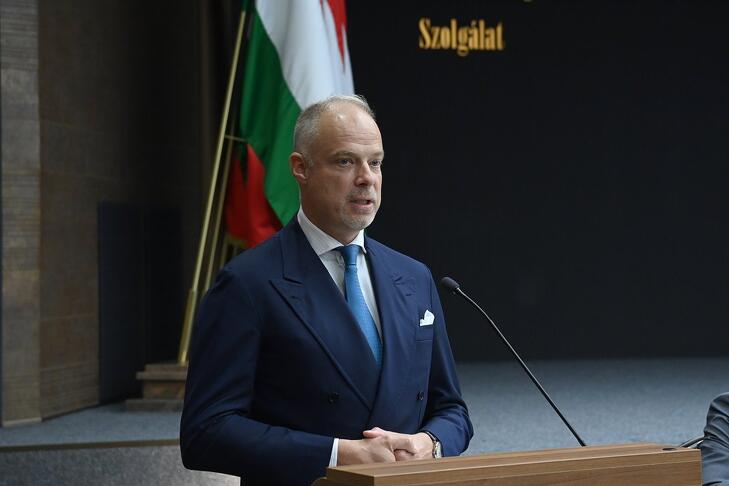 Több ezer milliárd forintot kaphat a kormány még a választások előtt