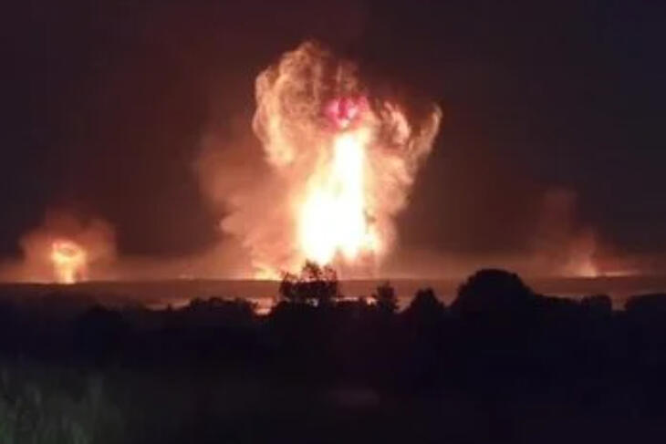 Az oroszok elfoglaltak egy ukrán települést, az ukránok lecsaptak egy Lukoil-olajfinomítóra