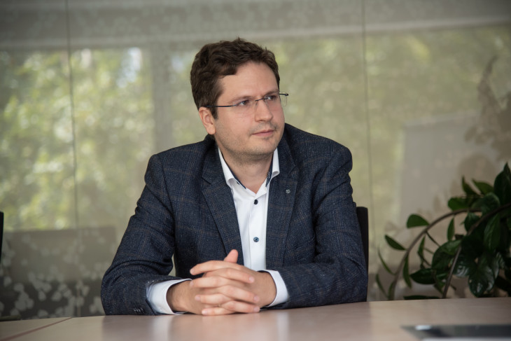 Erdélyi Zombor, a Gránit Alapkezelő vezérigazgató-helyettese bízik a robotok munkájának sikerében