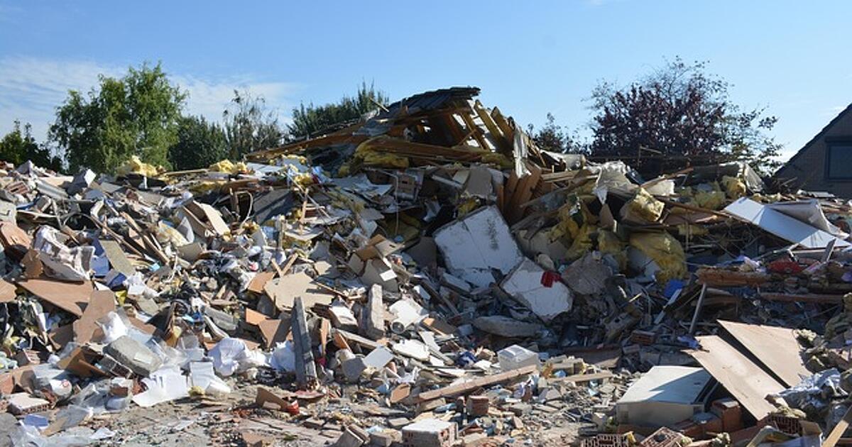 A földdel vált egyenlővé egy katonai gyár az Egyesült Államokban