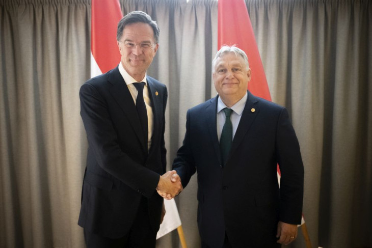 Orbán Viktor miniszterelnök és Mark Rutte holland kormányfő az Európai Unió nem hivatalos csúcstalálkozóján Brüsszelben