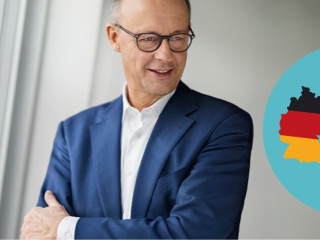 Friedrich Merz előre tekint