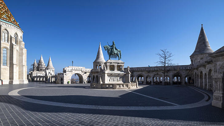 Majdnem az összes külföldi turista eltűnt az országból a korona-lezárások miatt