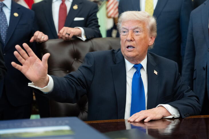 Elhalasztotta Trump az Irán ellen tervezett támadást