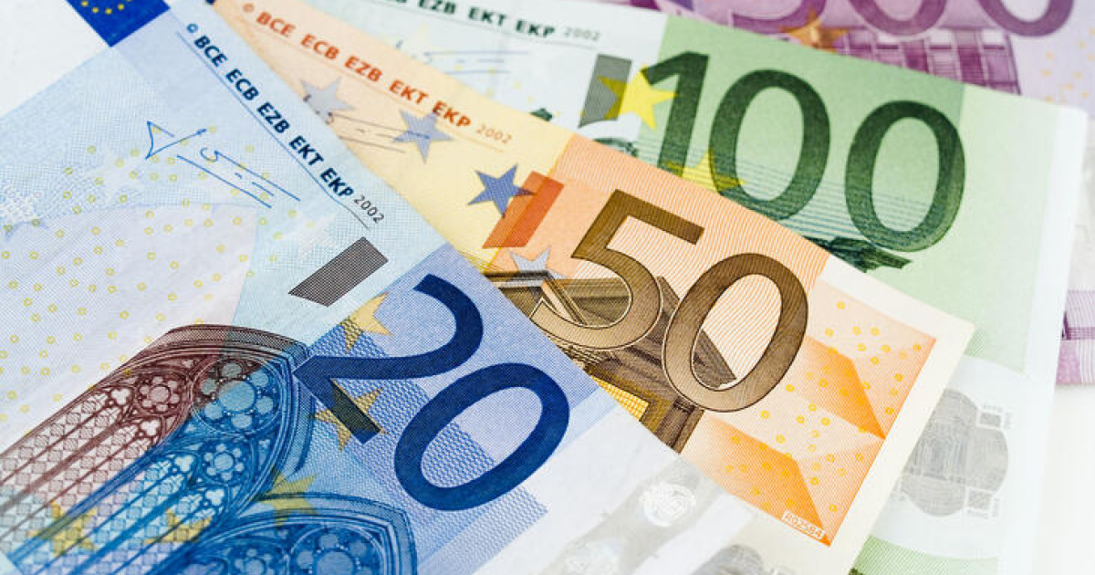 Ha jó áron akar eurót venni, várjon reggelig
