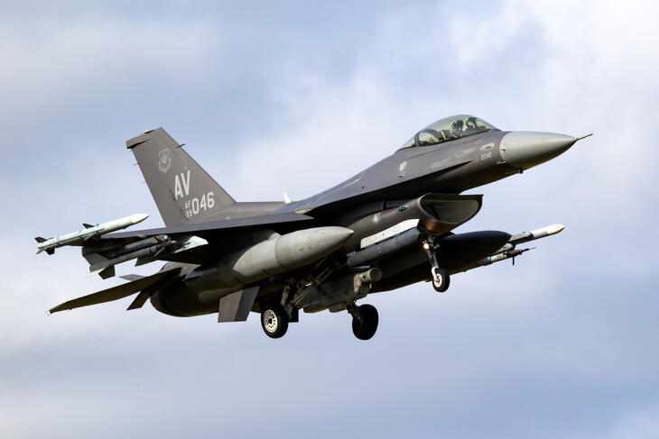 Lezuhant egy amarikai F-16-os Ukrajnában