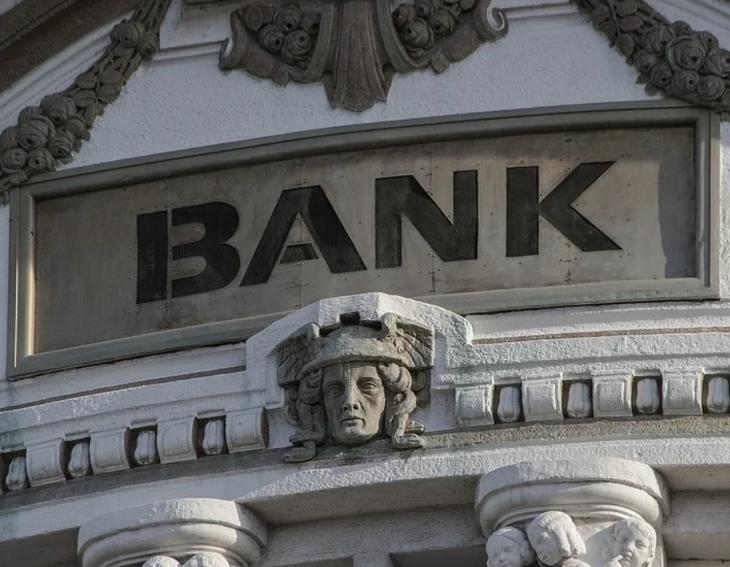 Rohantak hitelért a magyarok - a banki levelek nem nagyon hatották meg az ügyfeleket