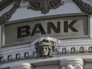 Rohantak hitelért a magyarok - a banki levelek nem nagyon hatották meg az ügyfeleket