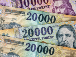 Hihetetlen, megint mit művelt a forint