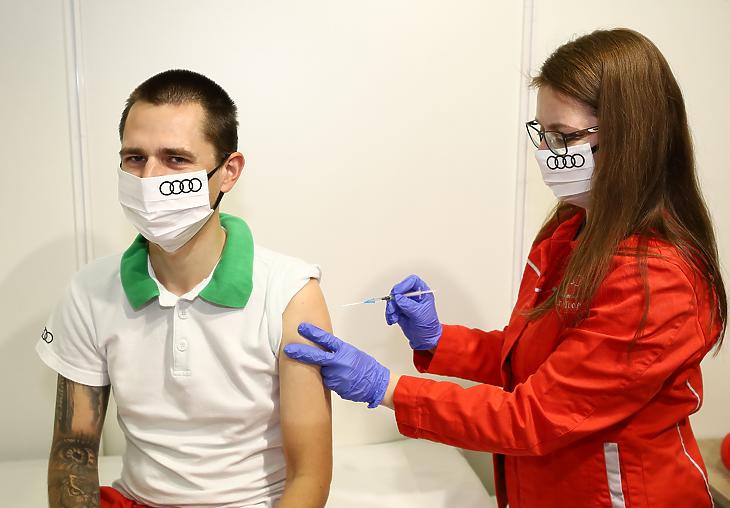 Pfizer vakcinára is foglalható időpont