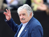 Mujica, aki 2010. és 2015. között volt a dél-amerikai ország államfője, 2025. május 13-án, 89 éves korában elhunyt. 