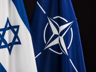 Izraeli és NATO zászló