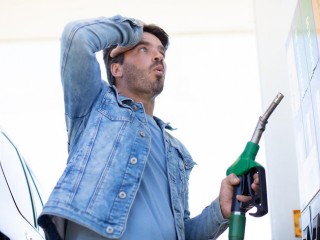 Megint elszáll a benzin ára? Fotó: Depositphotos