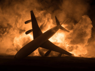 Lezuhant egy repülő, közel hetvenen meghaltak