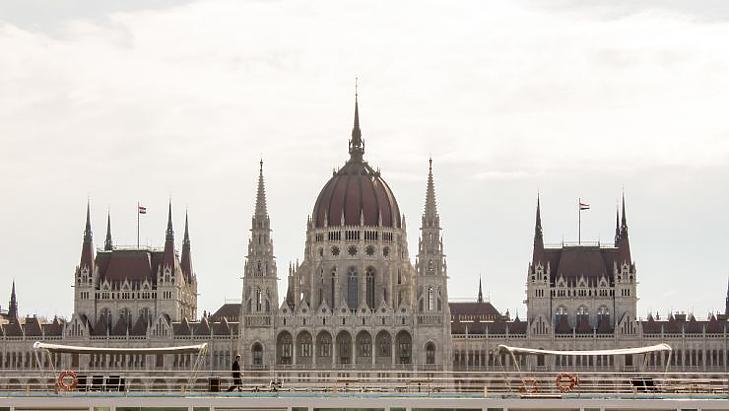 Ellenzéki fellegvárak is kapnak pénzt az IPA pótlására