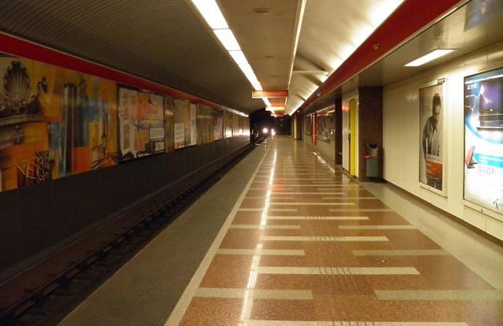 Kiderült, miért nem jár a metró: összekoccant két vonat 